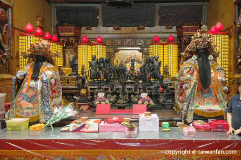 霞海城隍廟: 台北の縁結びの神様、月下老人に会いに行こう